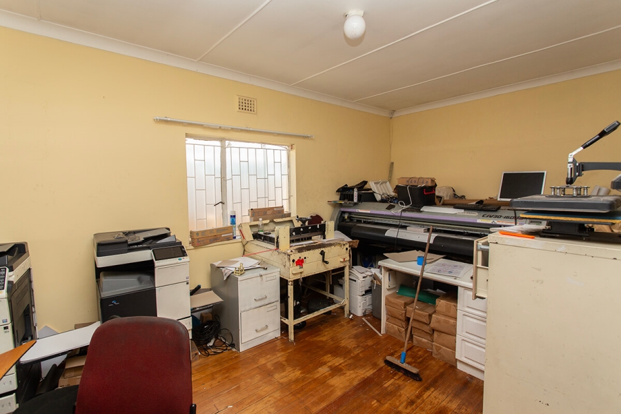 6 Bedroom Property for Sale in Richmond Western Cape